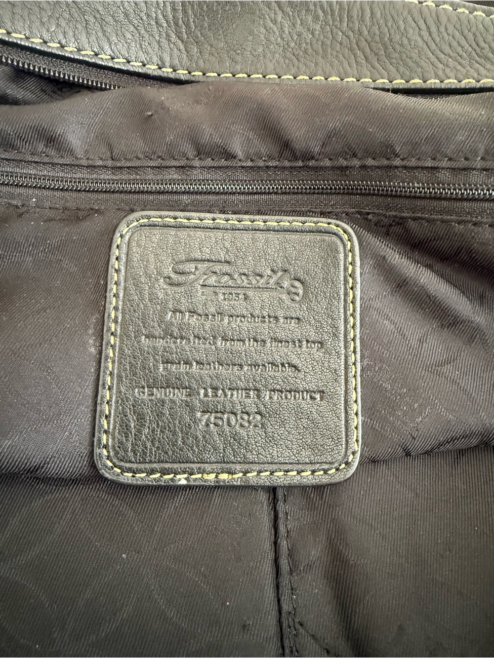 Fossil Black Leather Shoulder Tote with Contrast Stitching - Picture 3 of 11